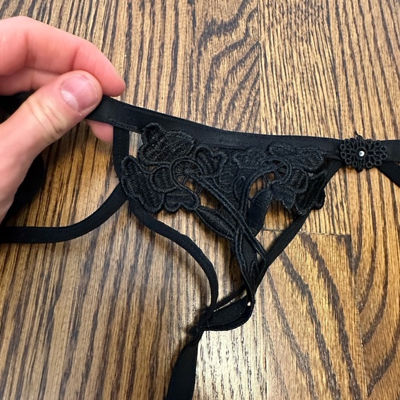 BLUEBELLA Nova Garter Belt Sz 4 Never Been Worn - Picture 6 of 8